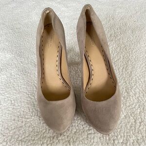 Coach Taupe Suede Round Toe Pumps Heels Classic Luxury Size 10B